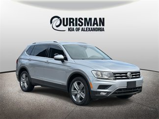 Used 2020 Volkswagen Tiguan SEL image 1