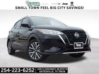 Used 2021 Nissan Kicks SV image 1