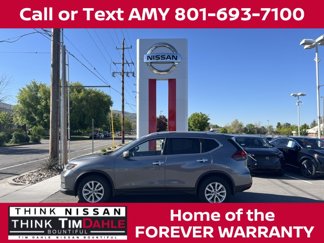 Used 2018 Nissan Rogue SV image 1