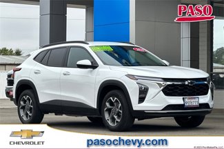 Used 2025 Chevrolet Trax LT w/ Driver Confidence Package image 1