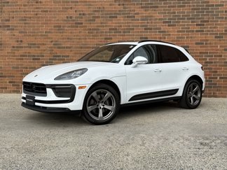 Used 2024 Porsche Macan image 1