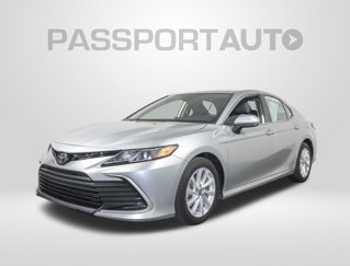 Used 2023 Toyota Camry LE image 1