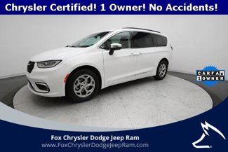 Certified 2023 Chrysler Pacifica Limited image 1