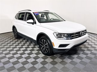 Used 2021 Volkswagen Tiguan SE w/ Panoramic Sunroof Package image 1