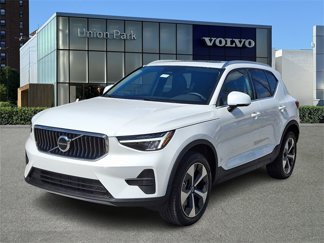 New 2025 Volvo XC40 B5 Core w/ Protection Package Premier image 1
