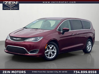 Used 2017 Chrysler Pacifica Touring Plus w/ Tire & Wheel Group image 1