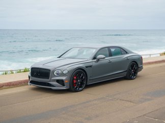 New 2025 Bentley Flying Spur Plug-In Hybrid image 1