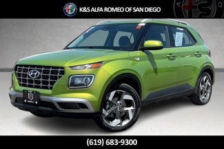Used 2023 Hyundai Venue SEL image 1