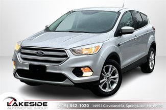 Used 2019 Ford Escape SE image 1