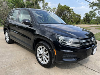 Used 2017 Volkswagen Tiguan Limited w/ Alloy Wheels Package image 1