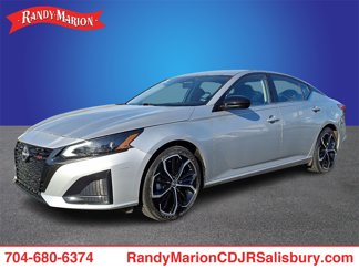 Used 2023 Nissan Altima 2.5 SR image 1