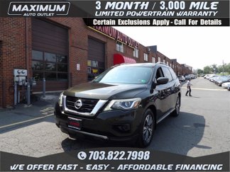 Used 2017 Nissan Pathfinder S image 1