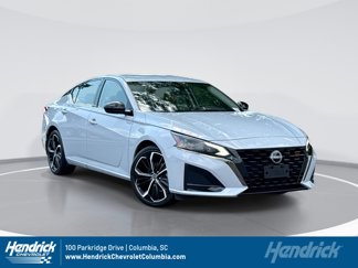 Used 2023 Nissan Altima 2.5 SR image 1