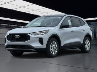 Used 2025 Ford Escape Active w/ Cold Weather Package image 1