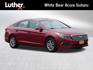 Used 2016 Hyundai Sonata SE image 1