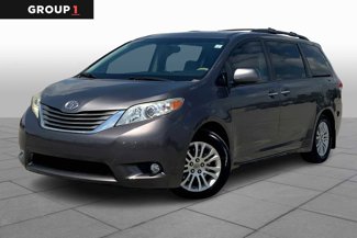 Used 2011 Toyota Sienna XLE image 1