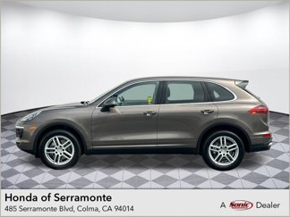 Used 2016 Porsche Cayenne image 1