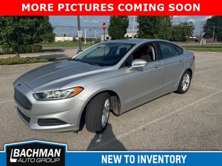Used 2016 Ford Fusion SE image 1