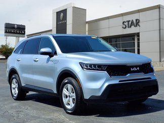 Used 2022 Kia Sorento LX image 1
