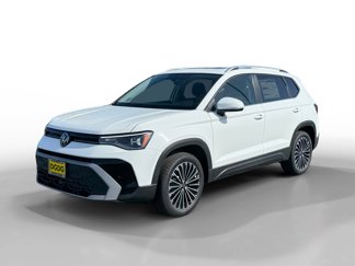 New 2025 Volkswagen Taos SE image 1
