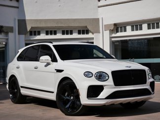 Used 2023 Bentley Bentayga image 1