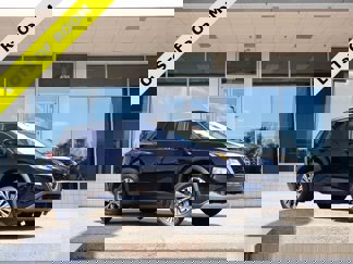 Used 2023 Nissan Rogue SV image 1