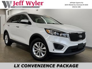 Used 2016 Kia Sorento LX w/ LX Convenience Package image 1