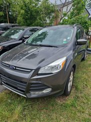 Used 2016 Ford Escape SE w/ Equipment Group 201A image 1