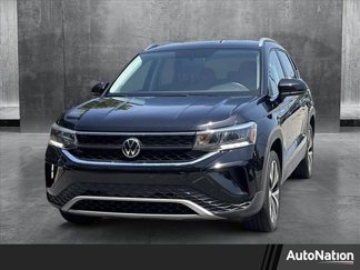 Used 2022 Volkswagen Taos SE image 1