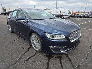 Used 2017 Lincoln MKZ Reserve image 1