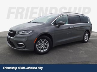 Used 2022 Chrysler Pacifica Touring-L image 1
