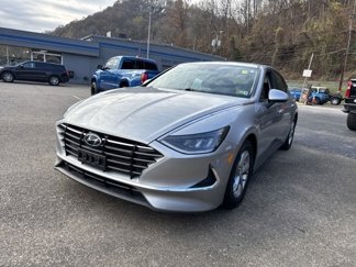 Used 2021 Hyundai Sonata SE w/ Preferred Accessory Package image 1