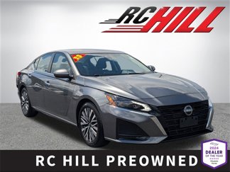 Used 2023 Nissan Altima 2.5 SV image 1
