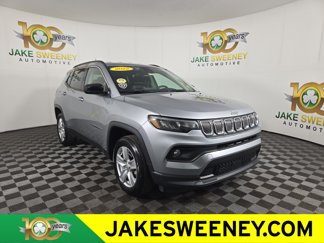Used 2022 Jeep Compass Latitude image 1