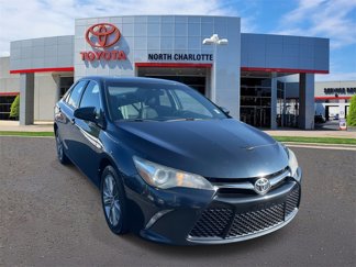 Used 2015 Toyota Camry SE image 1