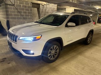 Used 2019 Jeep Cherokee Latitude Plus w/ Comfort/Convenience Group image 1