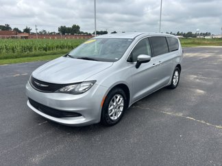 Used 2023 Chrysler Voyager LX image 1