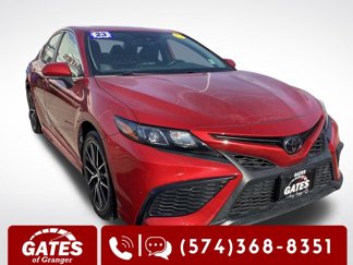 Used 2023 Toyota Camry SE image 1
