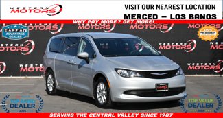 Used 2023 Chrysler Voyager LX image 1