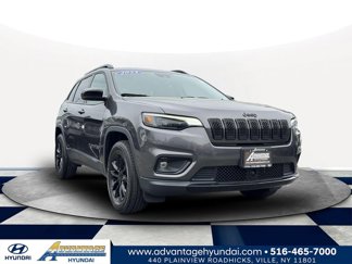Used 2023 Jeep Cherokee Altitude Lux image 1