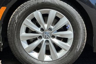 Used 2018 Volkswagen Beetle 2.0T S image 1
