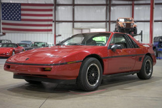 Used 1988 Pontiac Fiero image 1