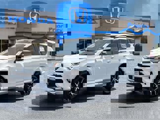 Used 2016 Toyota RAV4 SE image 1