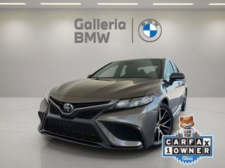 Used 2023 Toyota Camry SE image 1