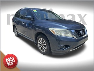 Used 2014 Nissan Pathfinder SV image 1
