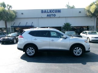 Used 2015 Nissan Rogue SV image 1