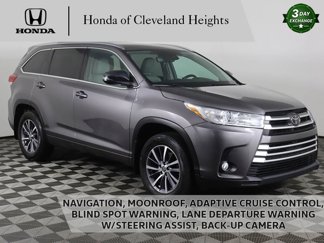 Used 2018 Toyota Highlander XLE image 1