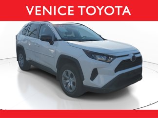 Used 2021 Toyota RAV4 LE image 1