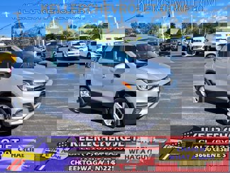 Used 2022 Chevrolet Trax LT w/ LT Convenience Package image 1