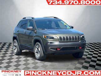 Used 2019 Jeep Cherokee Trailhawk w/ Cold Weather Group image 1